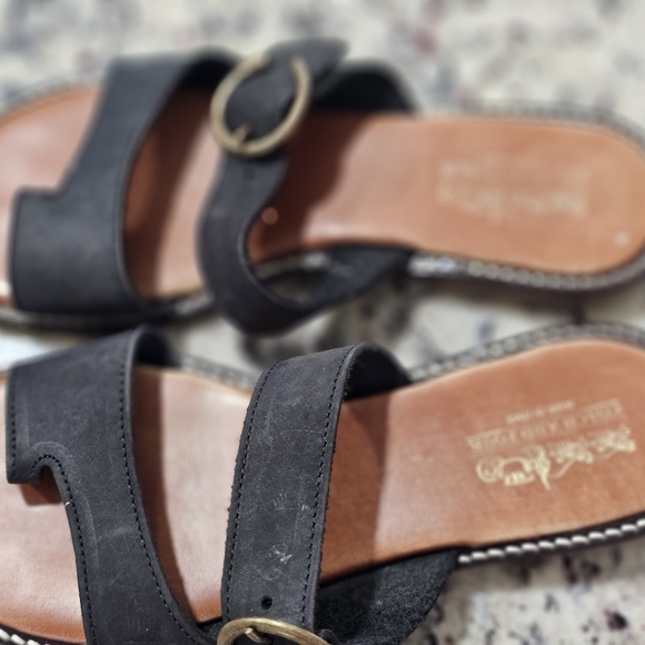 Coach And Four Tucano Sandal - Picture 4 of 11